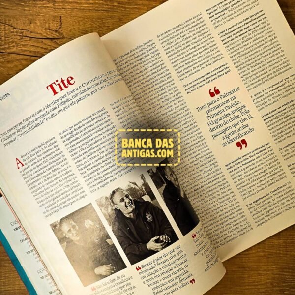 Revista Playboy - Edição Gêmeas Débora e Denise - Dezembro de 2012