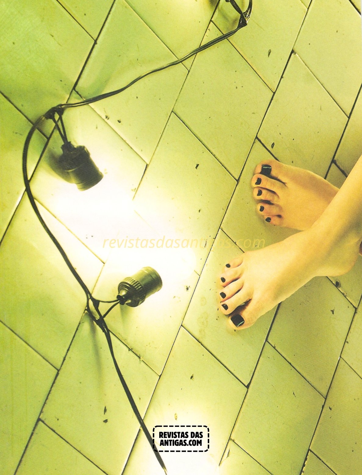  Ana Paula Tabalipa em Fotos Nuas restauradas da revista, sem censura.