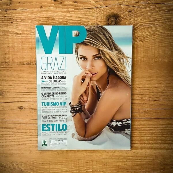 Grazi Massafera - VIP - Março de 2014 - Pelada Scans Fotos Completas