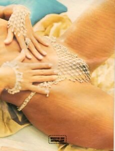 Feiticeira em Fotos Nuas escaneadas da Playboy