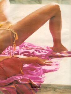 Feiticeira em Fotos Nuas escaneadas da Playboy