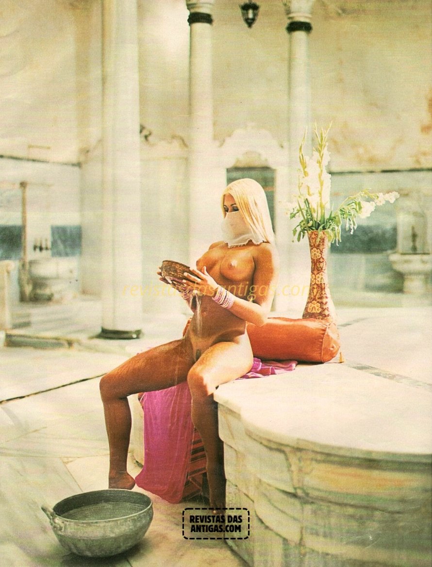 Feiticeira em Fotos Nuas escaneadas da Playboy