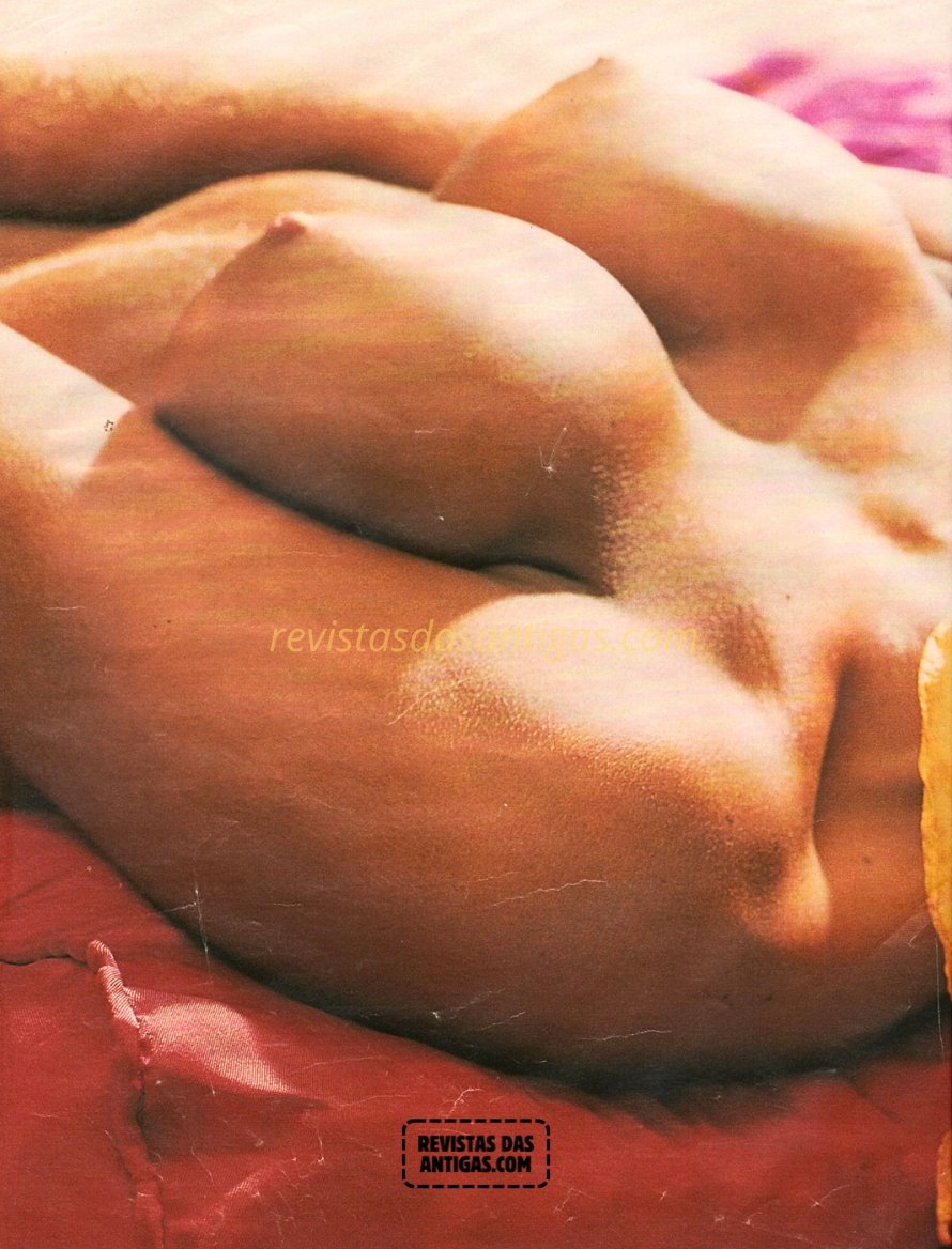 Feiticeira em Fotos Nuas escaneadas da Playboy