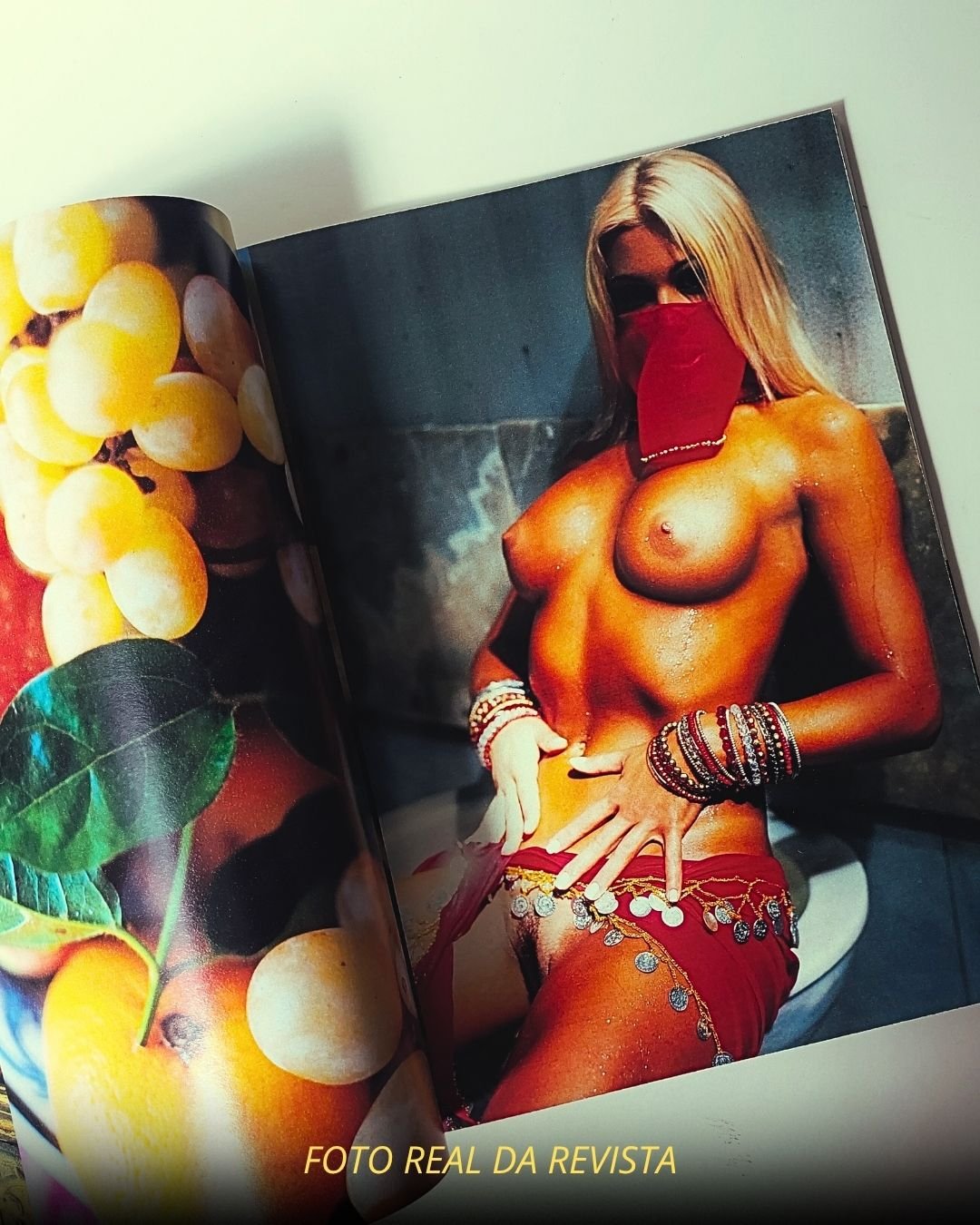 Feiticeira Playboy 1999 Pelada